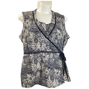 Floral Two Piece Set Sleeveless Wrap Blouse in Navy and White, Plus Size 2X